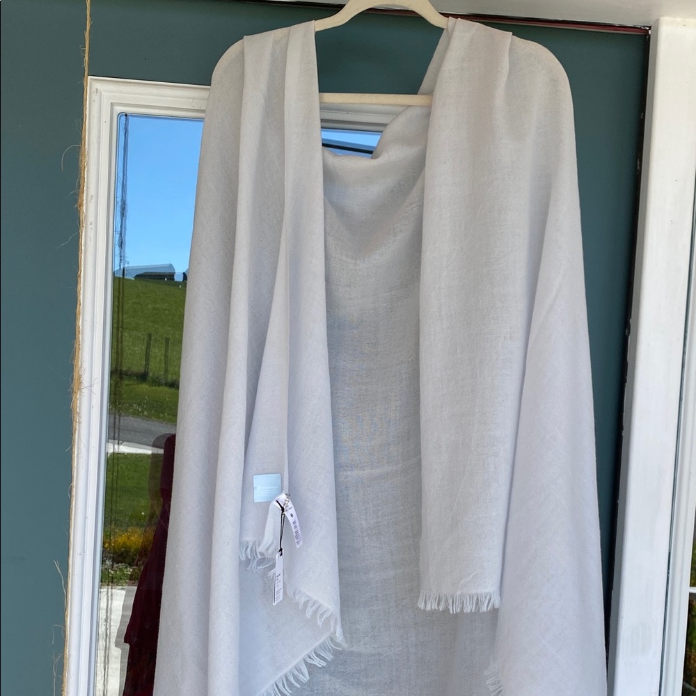 Lululemon Woven Wool Scarf light gray